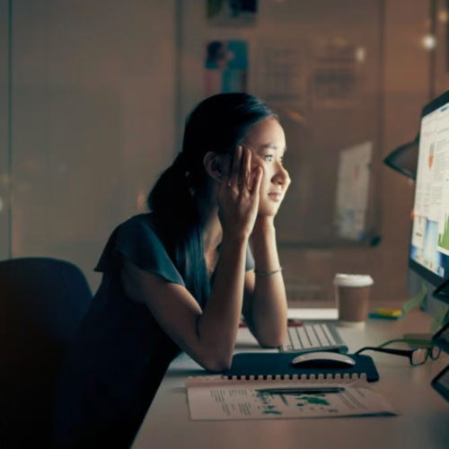 Feature Article: Screen Stress Syndrome – What is that, exactly?